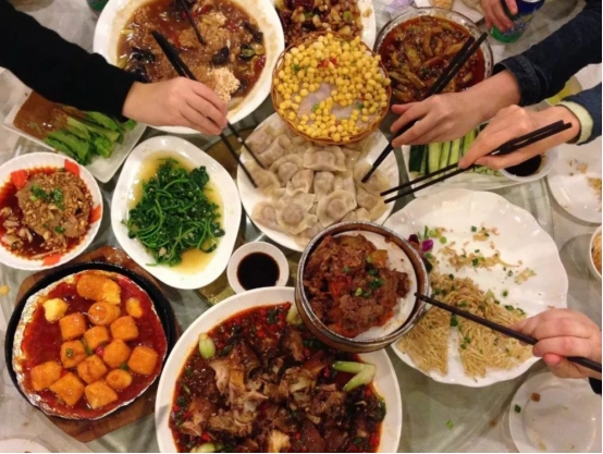 注意这几种隔夜菜不要吃,常温保存的隔夜菜千万不要吃