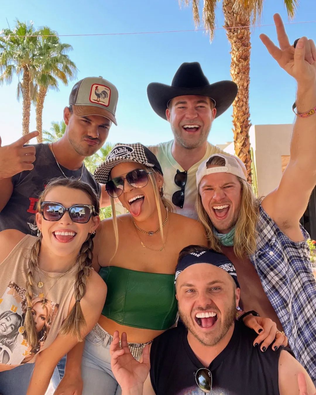 让霉霉写歌后悔分手的男神官宣结婚！娶同名小护士：这缘分绝了…