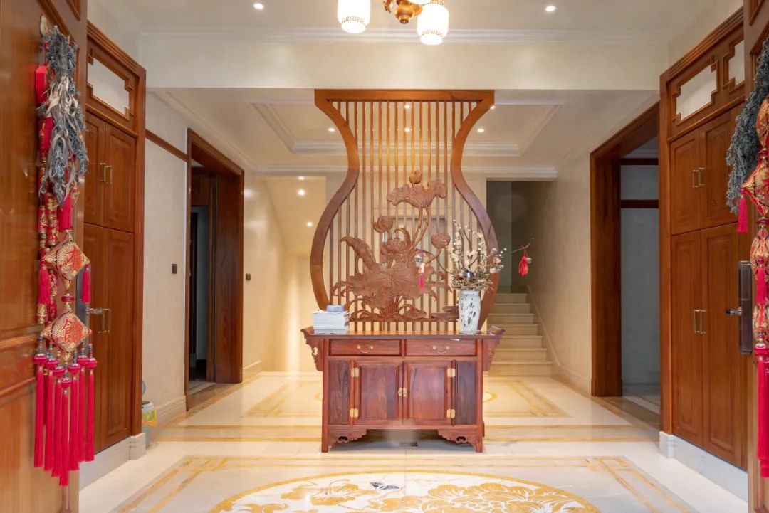 云南瑞丽德冠红木家具,云南瑞丽红木家具园区