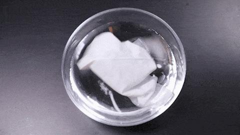 马桶用久了冲劲小了怎么办,马桶冲水无力倒一盆水才能冲下去