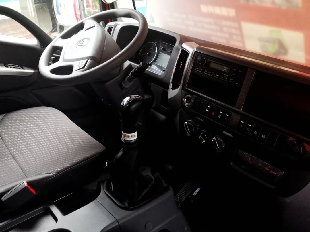 十堰龙信二手车市场雅阁,十堰龙信国际汽车城二手车直播