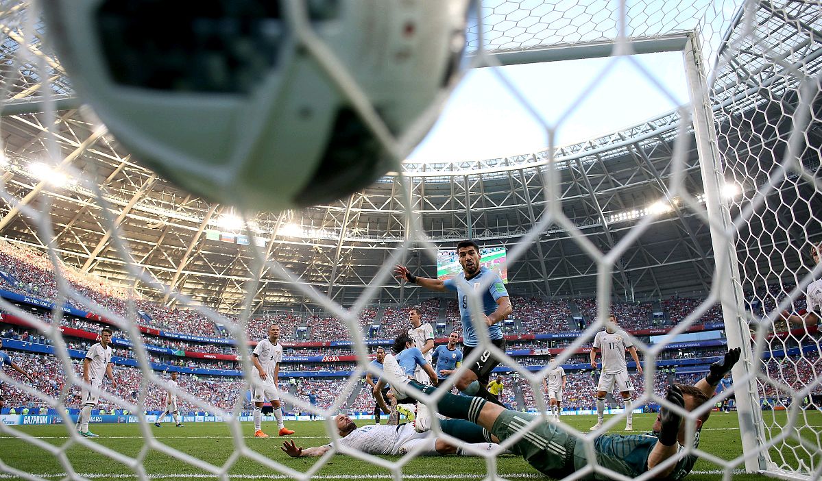 足球基本战术和技术,当今足球战术分析