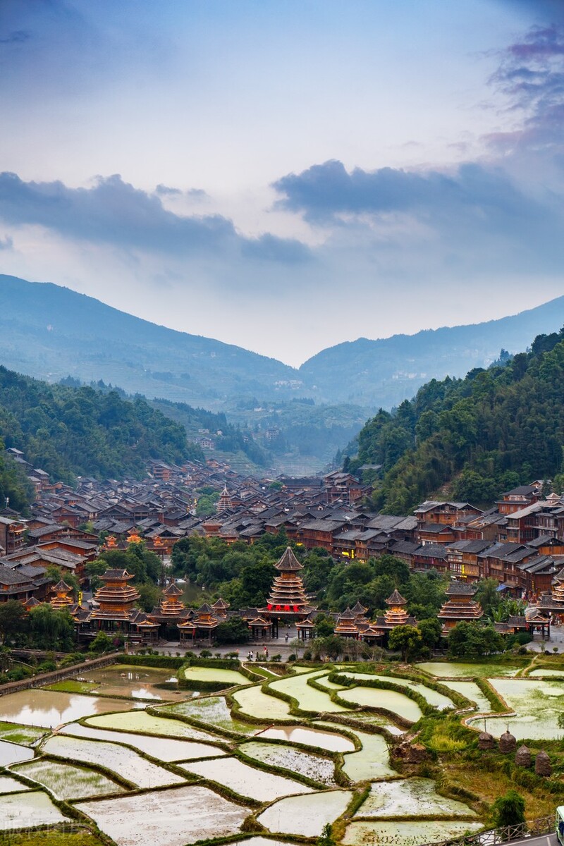 云贵川三地好玩的地方,云贵川附近哪个景点景色最好