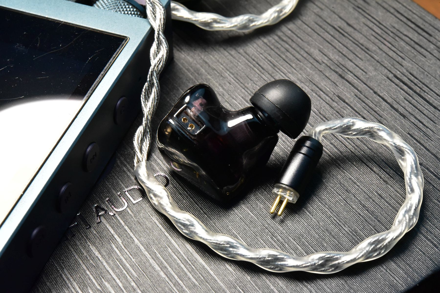 像河南菜一样做耳机！出自广西人之手的LZAX圈铁静瓷9单元试听