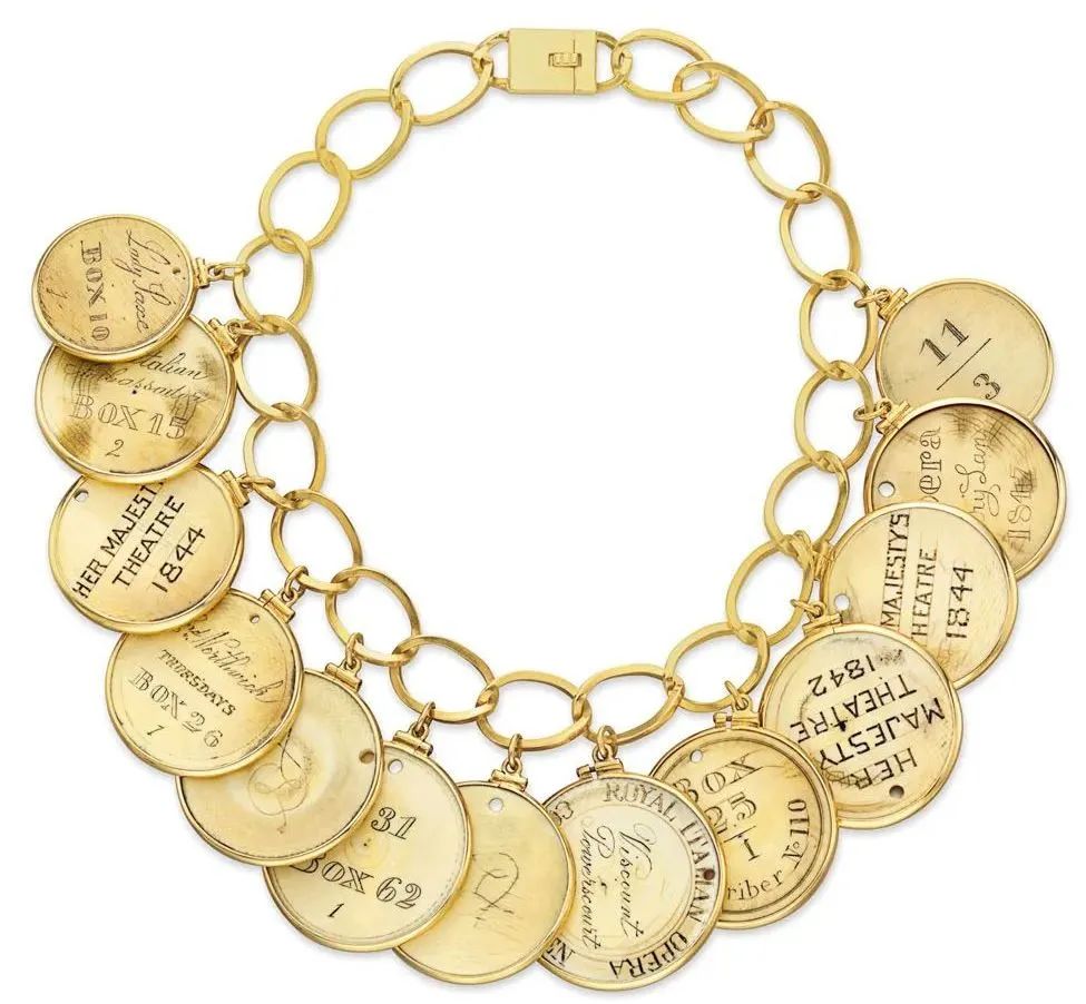 不能少了这件“幸运”珠宝，不但自带“神秘力量”还能时髦到没朋友