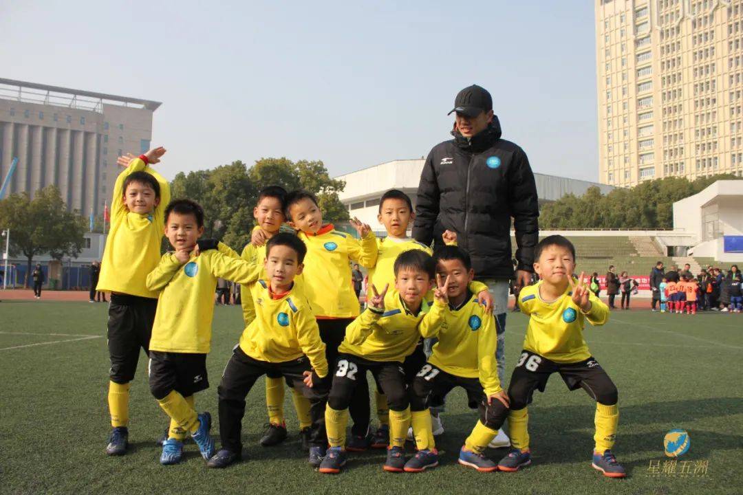 青训大纲2022,中国足球青训大纲1对1