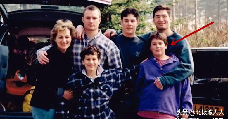 超人亨利卡维尔黑历史,亨利卡维尔超人正面照