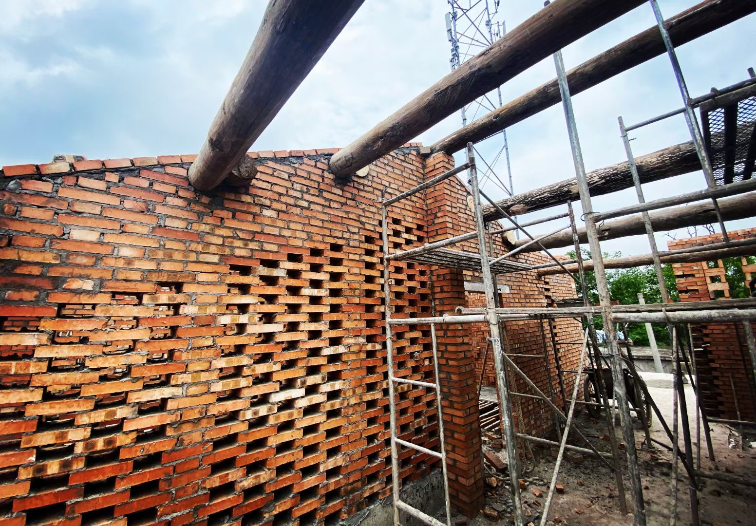 陕西一高校老师,西安一高校老师带学生创业