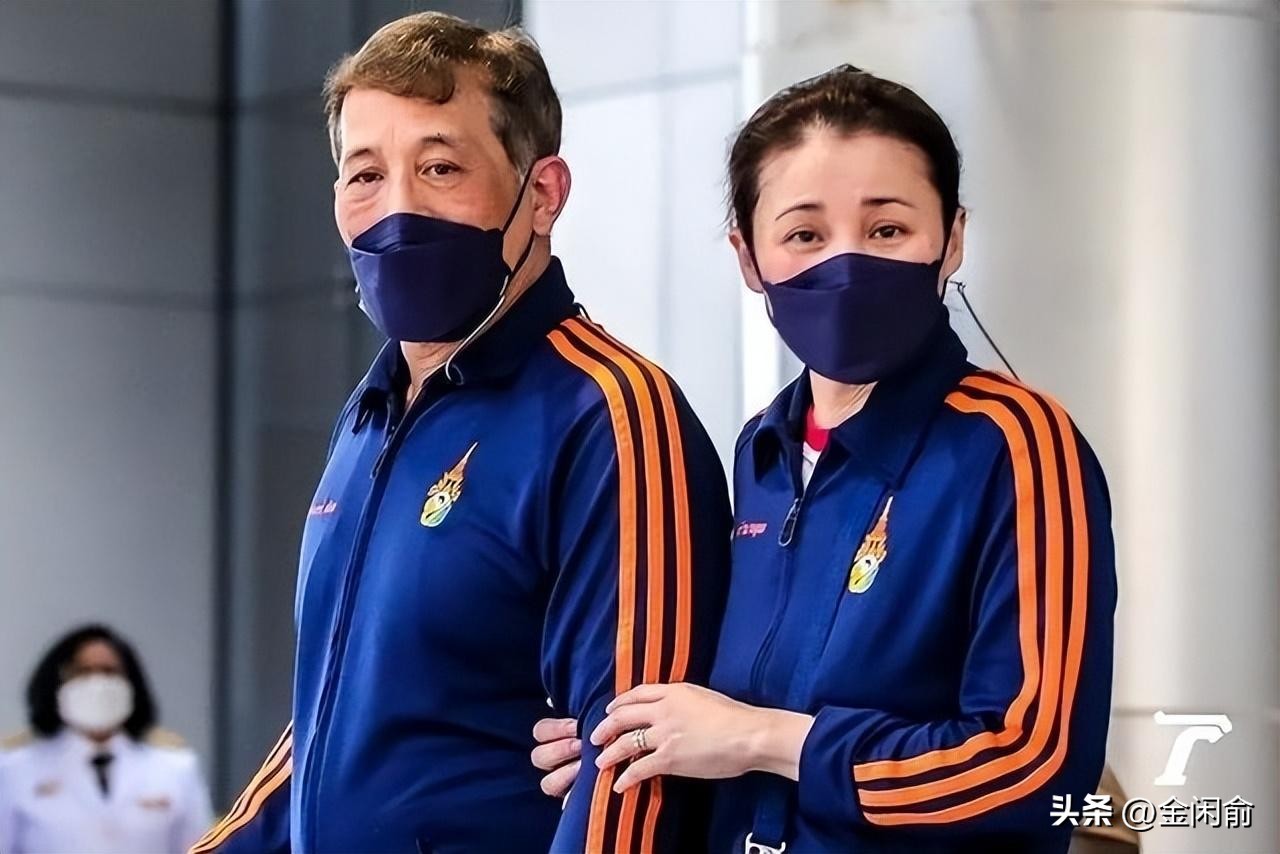 泰王和诗琳通握手,泰王室最新官方消息西拉