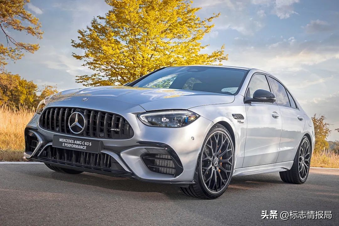 奔驰amg特殊标志,奔驰amg的徽章有哪些车型才有