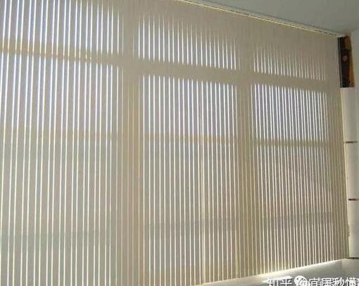 这4种窗帘既实用又美观你家有吗,窗帘是家居装饰不可或缺的一部分