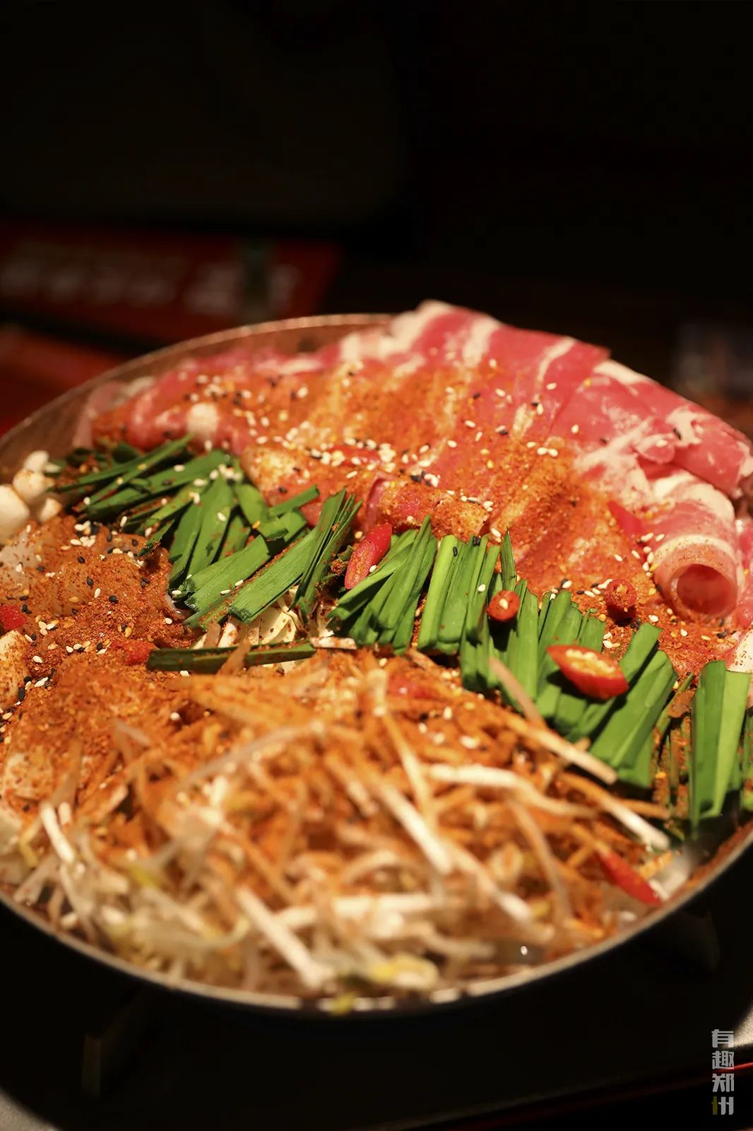 关于烧烤的故事，在郑州「大红玩子」的烟火气中延续