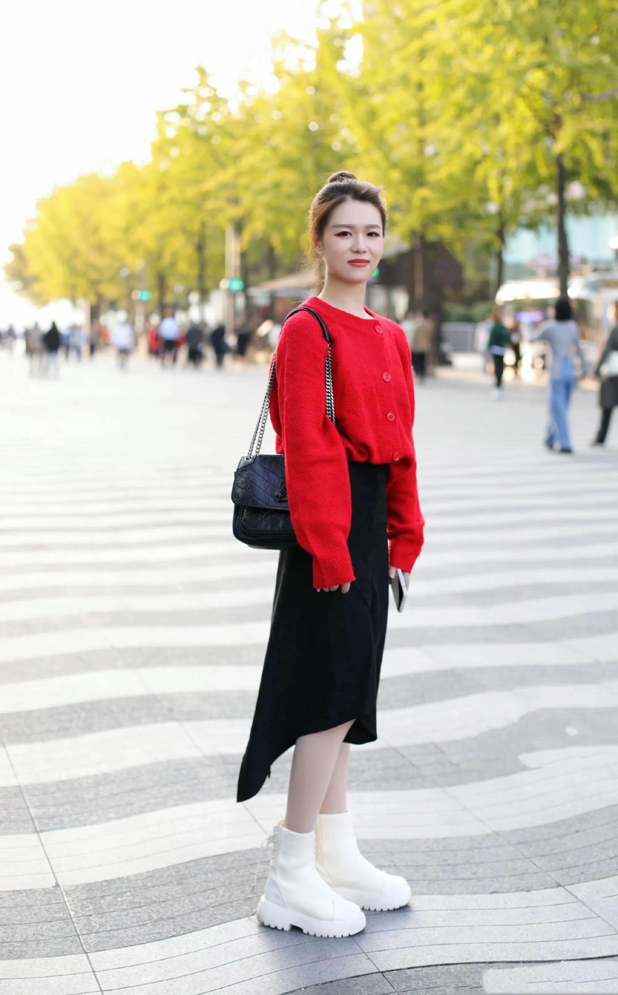 高街ysl包包穿搭,ysl包包哪款实用又好看