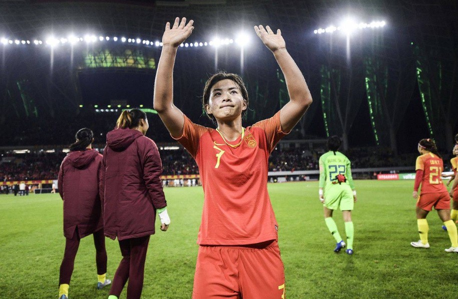 王霜几岁开始踢球,王霜踢男足啥水平