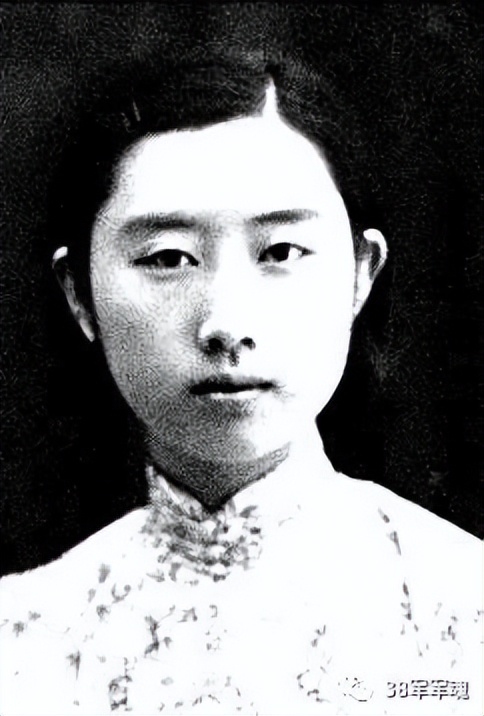 抗日战士的爱情故事,抗战老兵回忆抗日女兵