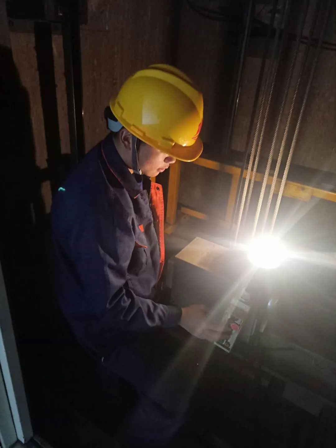 一个女人很关心你的事,一个女人很关心领导