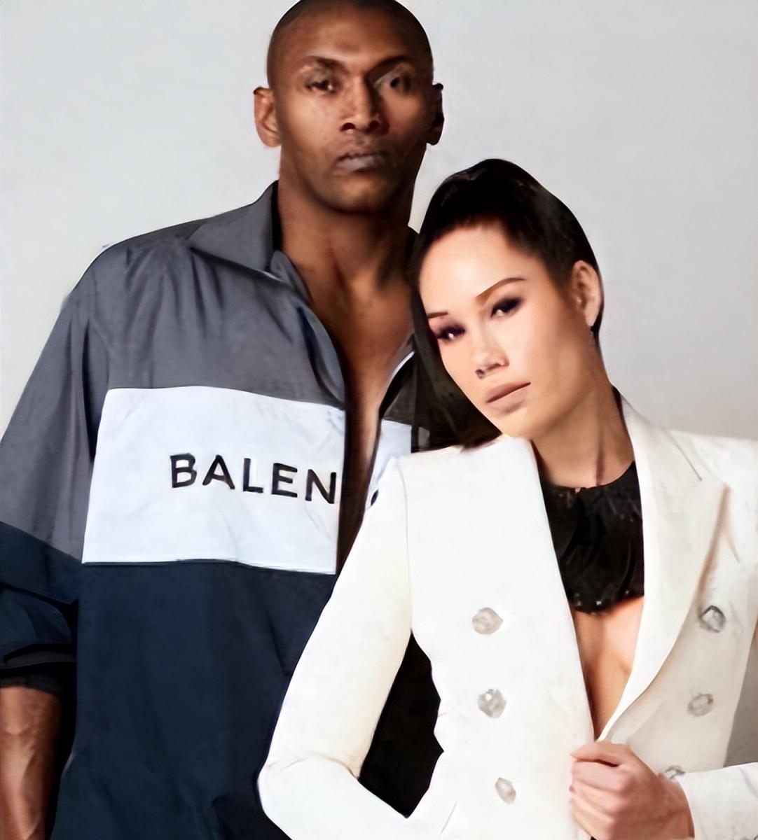 中国女歌手爱上外籍黑人,同居后被家暴至肛裂,如今40岁无人敢娶