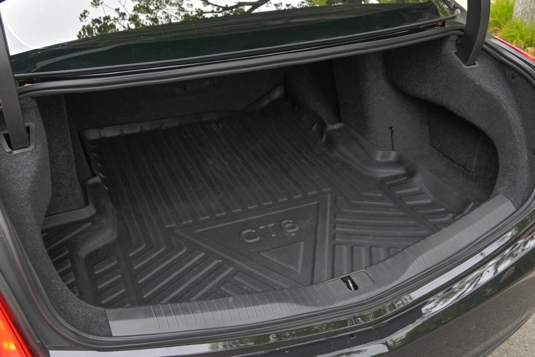 乌鲁木齐二手凯迪拉克ct6报价,美系大七座凯迪拉克老款