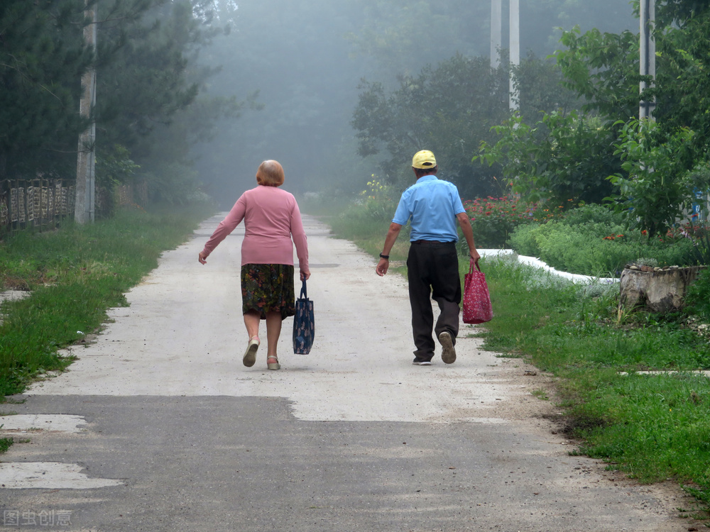 稀里糊涂的爱唯美句子,稀里糊涂的爱情说说