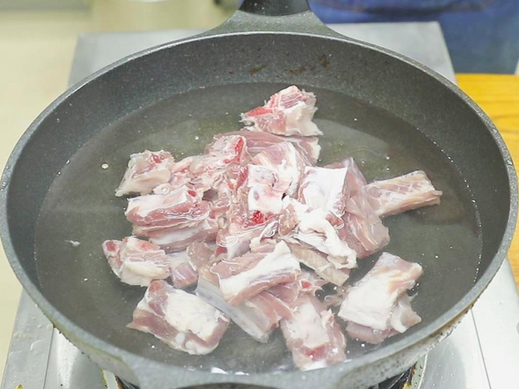 中秋美食月饼品尝与传统文化体验,中秋团聚的时候必吃的美食