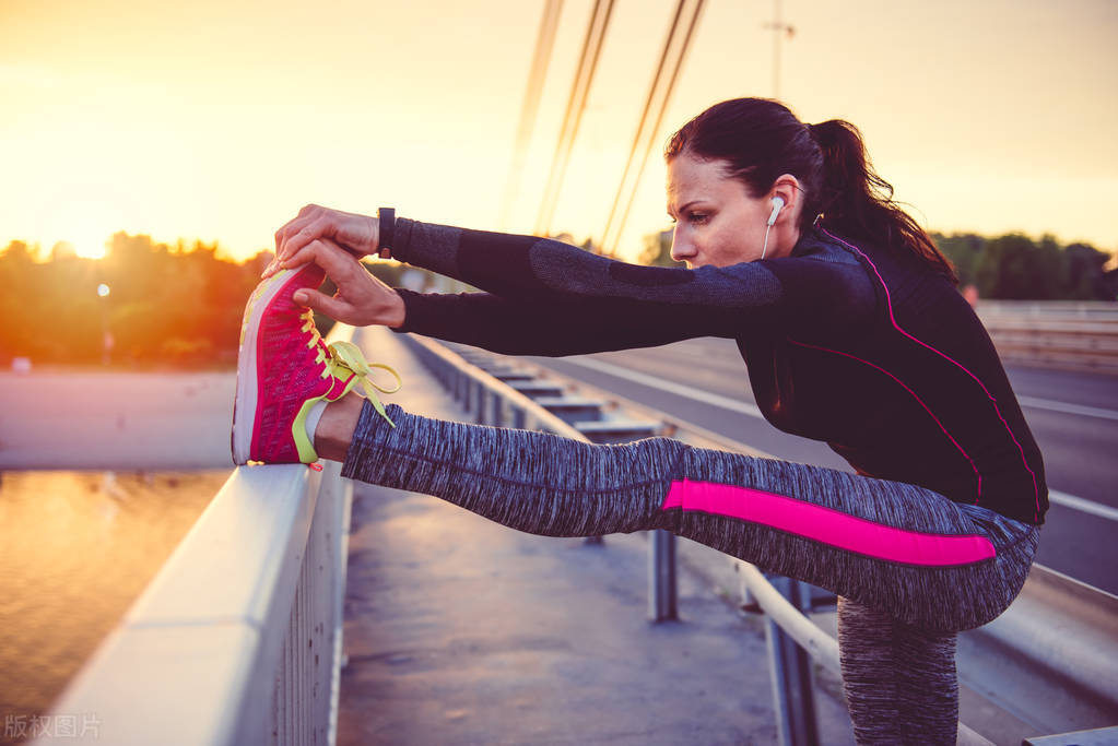 刚开始跑步很累到后面很轻松,跑步前一公里很累后面越来越轻松