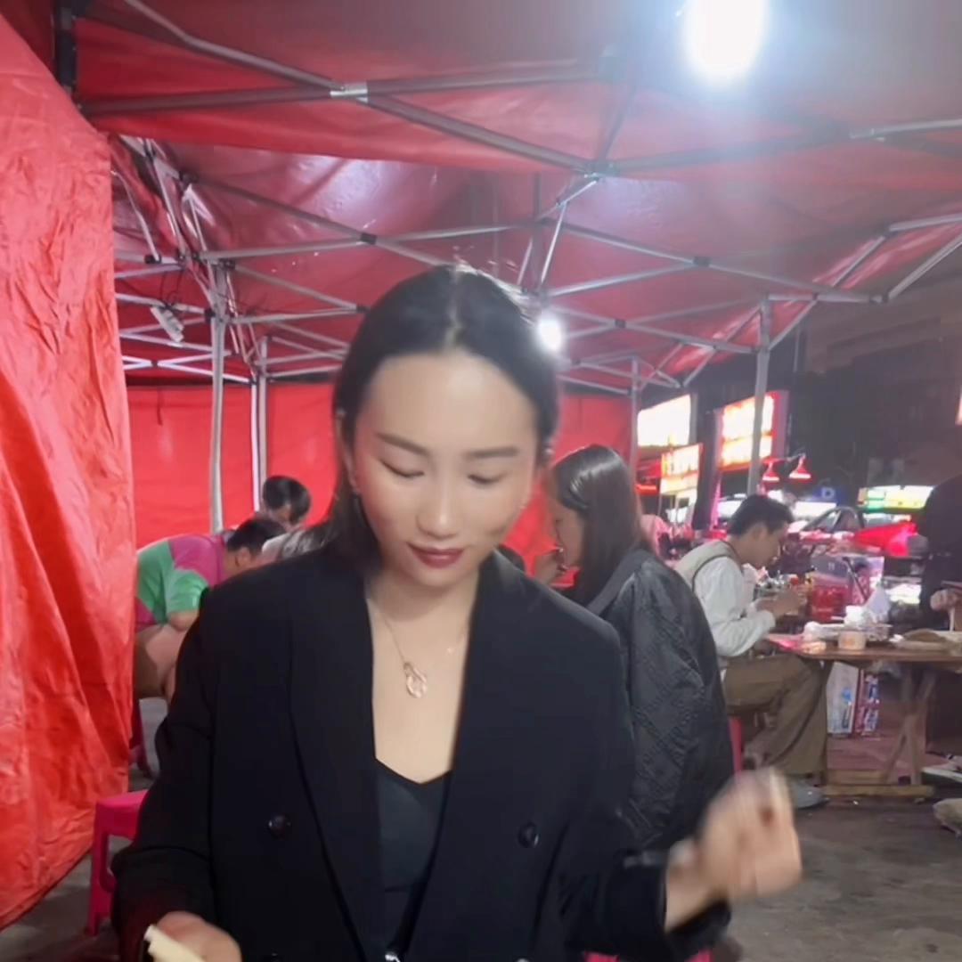 做美容行业开工作室好还是开店好,开美容工作室跟美容诊所的区别