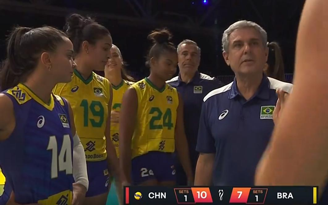 战胜巴西蔡斌被采访说了什么,对战巴西蔡斌喊暂停时说的话