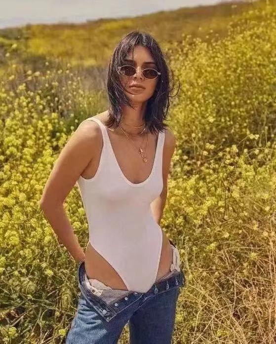 穿连体衣怎么上厕所比较方便,倒三角式连体衣怎么上厕所