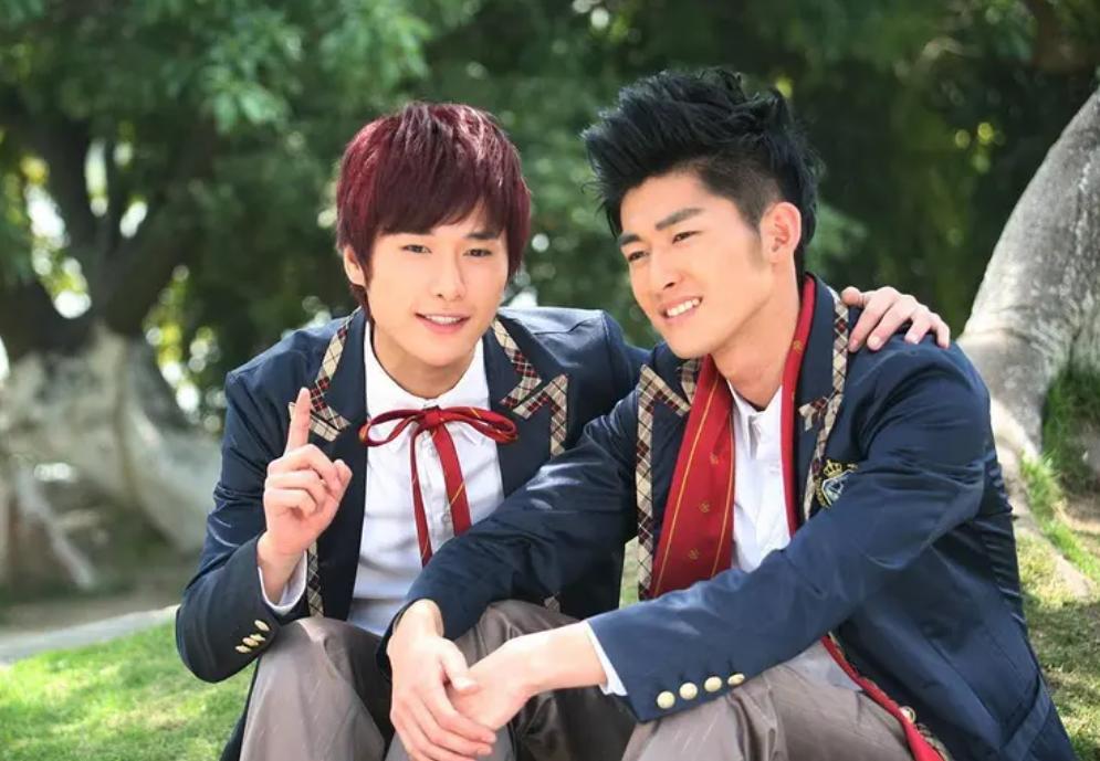 成功转型为明星的50位网红,凭自己努力走红的10位网红