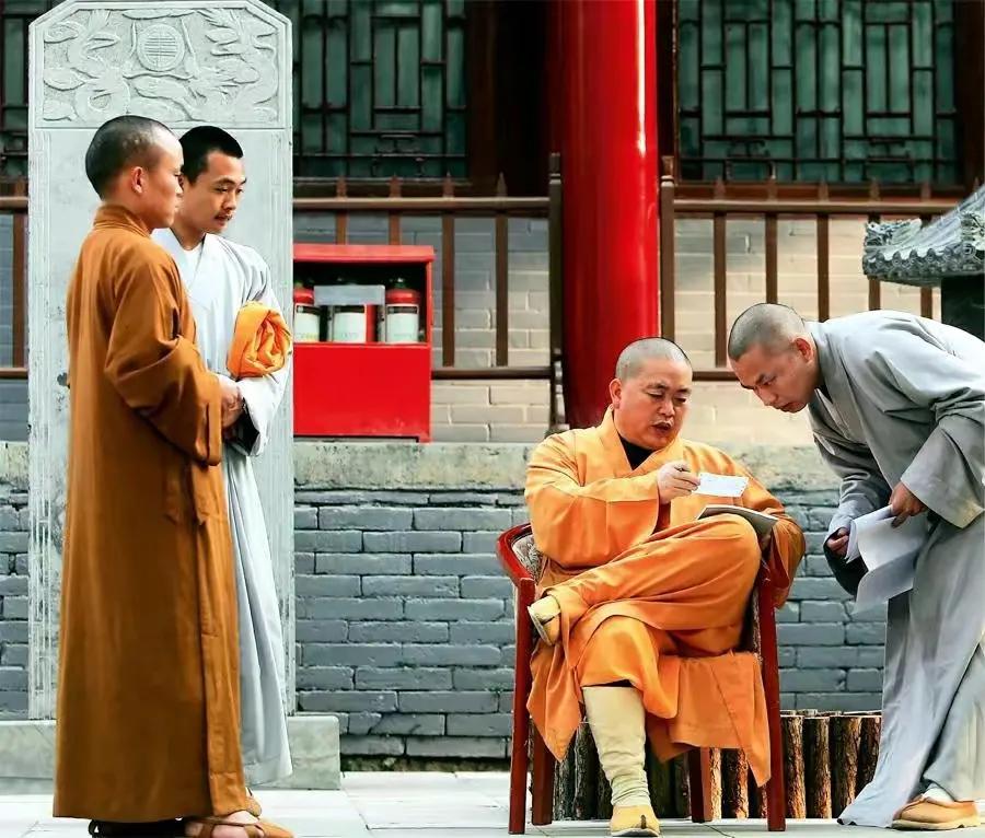 商业化的少林寺，是佛教的功臣还是罪臣？