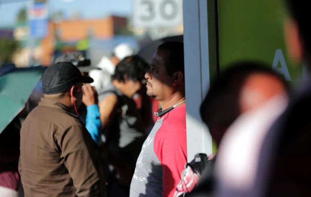 美国输往全球的血，竟然是这些人偷偷捐的？