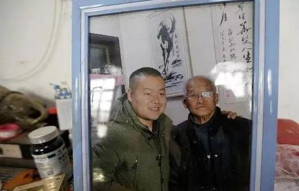 专业人士评价曹金和岳云鹏,岳云鹏被曹云金掐脖子视频