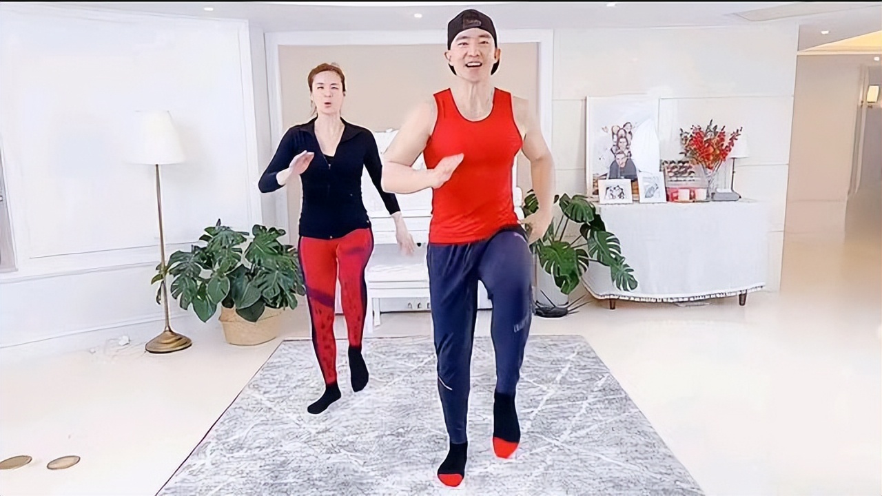 刘畊宏家的装修,成为刘畊宏女孩的第一天图片