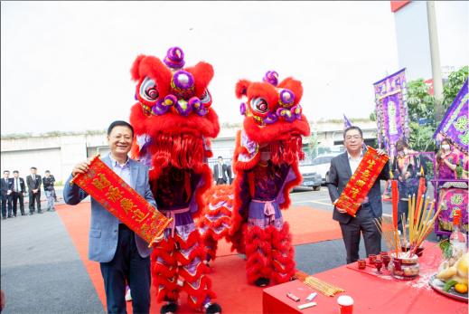 东风日产绿日专卖店,庆祝东风日产绿日专营店焕新开业