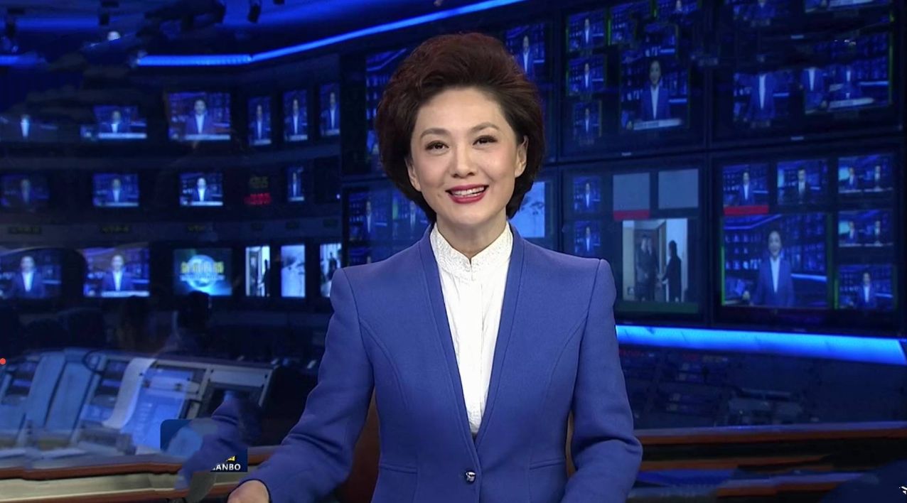 央视美女海霞有孩子吗,48岁主持海霞近照