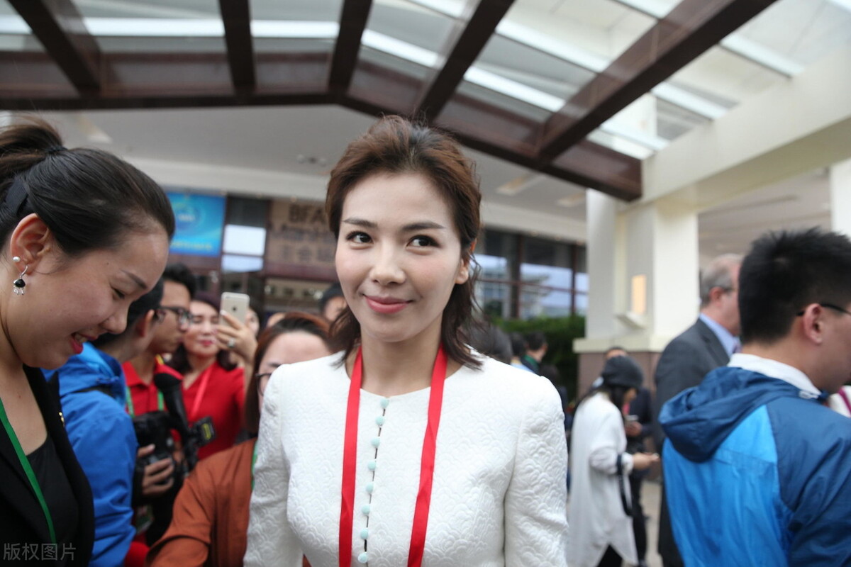 网红直播带货是需要什么的,网红和明星直播带货哪个好