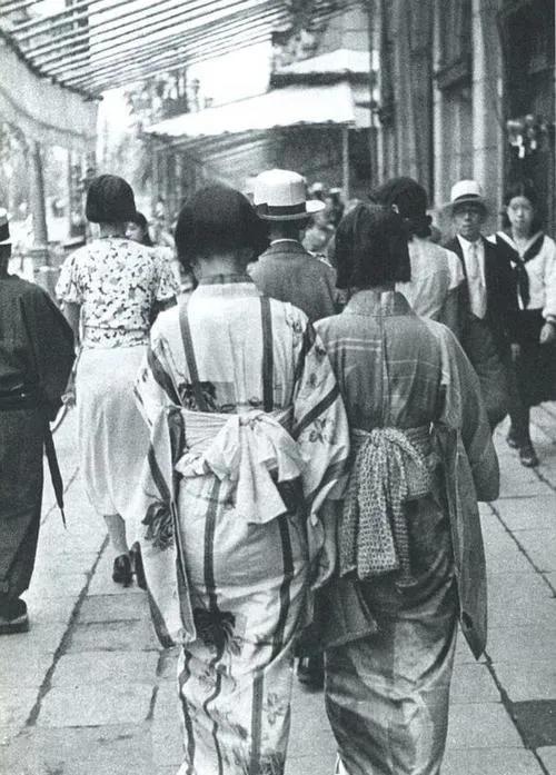 把日本推向战争的外交官，曾被漂亮国家庭收养救助，却最恨漂亮国