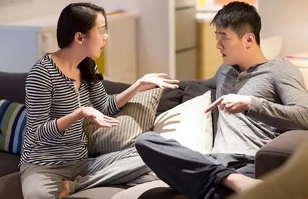 老婆总是刷小视频,女朋友老是被小视频误导