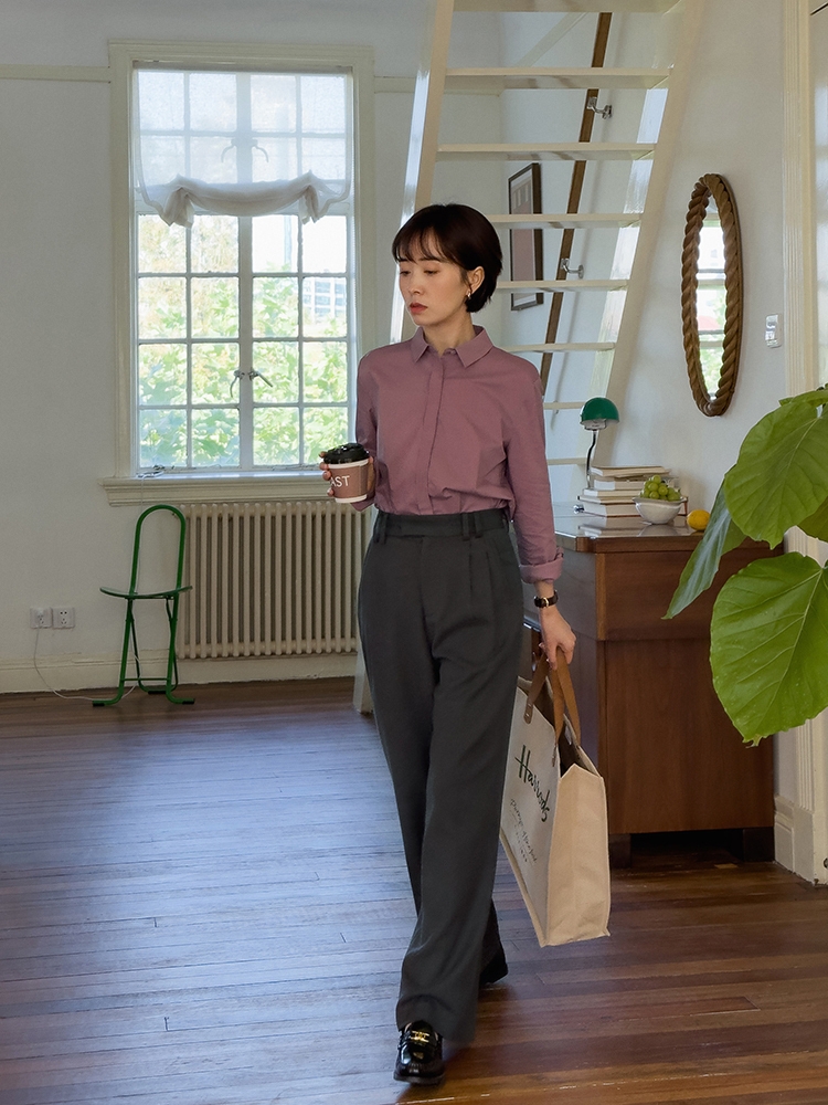 针织衫显瘦配半身裙气质优雅,职场女士针织衫搭配高腰半身裙