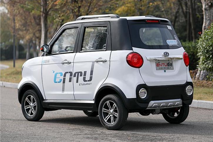 今年最新款的老年低速四轮车,低速代步四轮车哪款最好