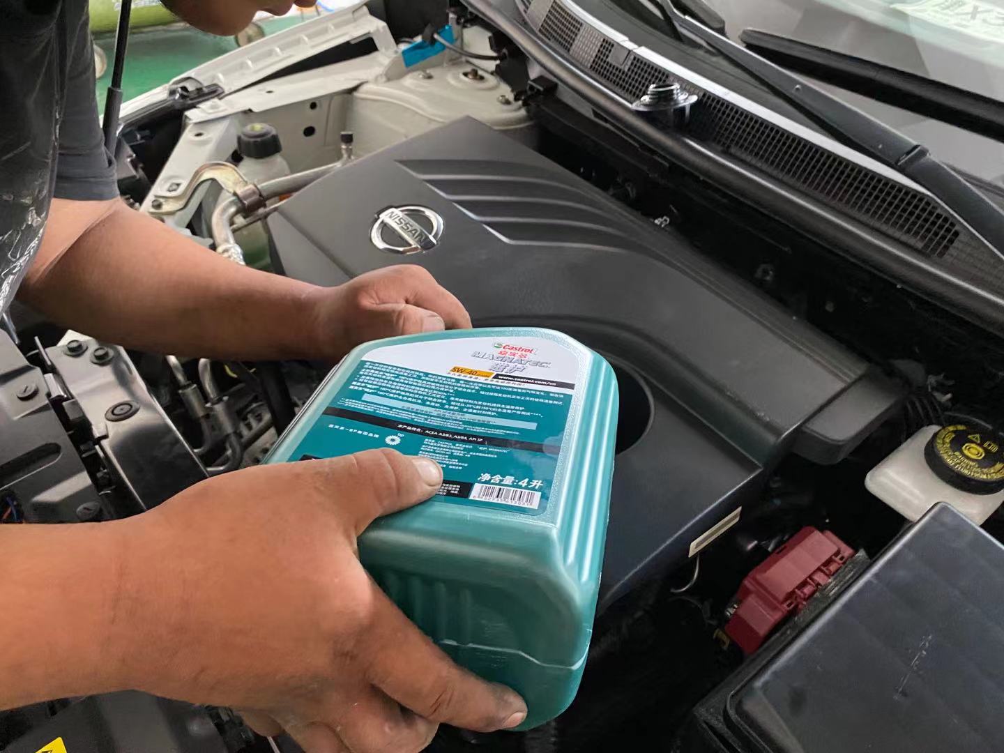 日产逍客新款豪华版双拼色,日产逍客珍珠白