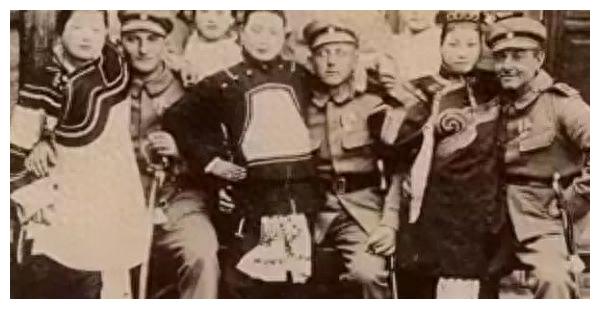 奇闻：揭秘古代*楼青**女子的选拔秘密，“上品毛发“成为关键