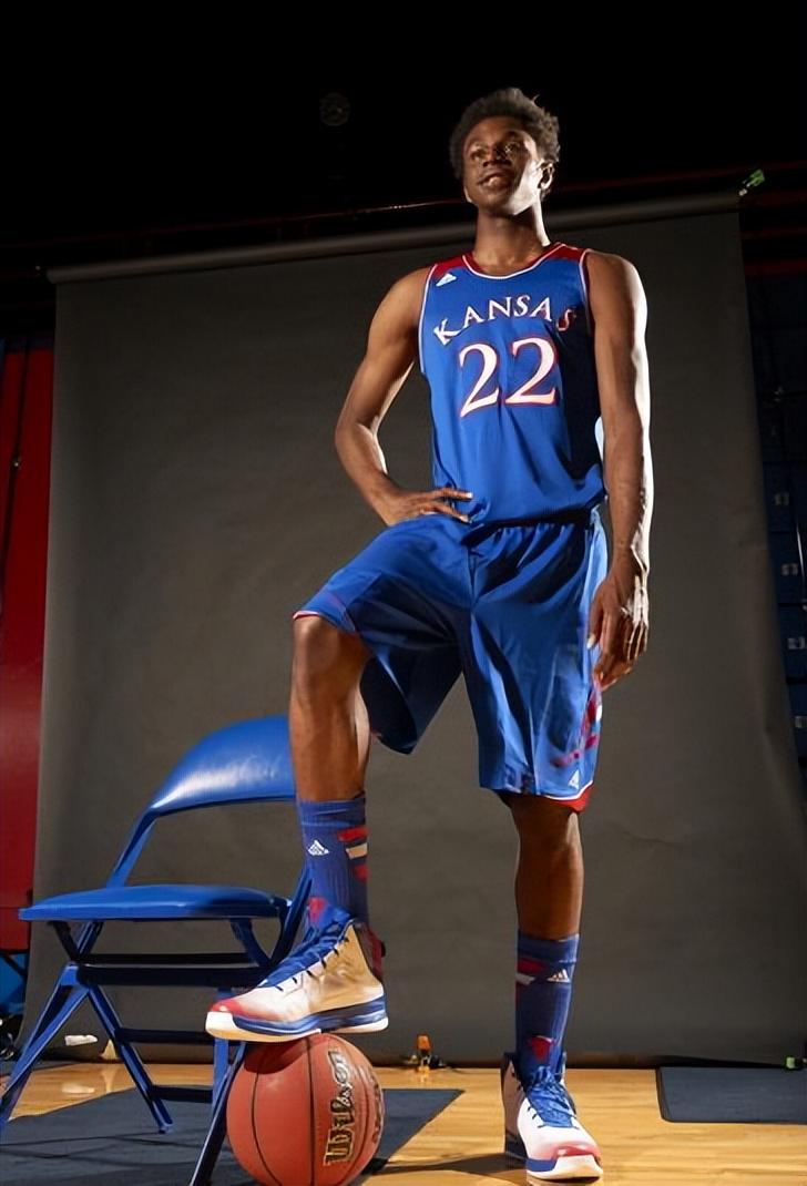 新世纪最佳得分后卫,新世纪五大攻防俱佳巨星