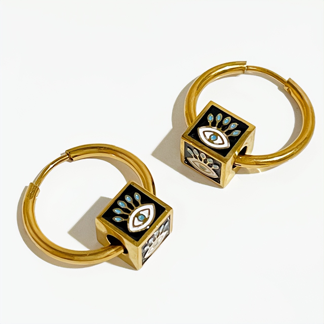 tiktok国外版最火产品 (tiktok价值对标facebook youtube)