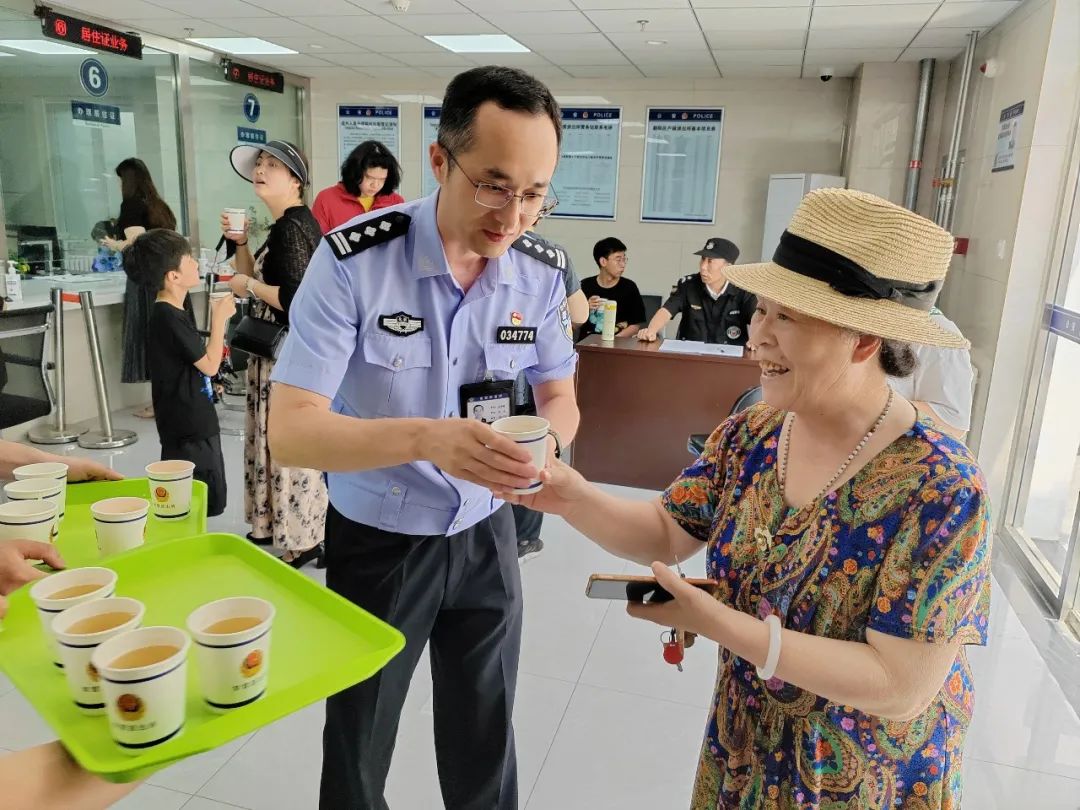 走进新时代的北京警察,北京警察的暖心味道