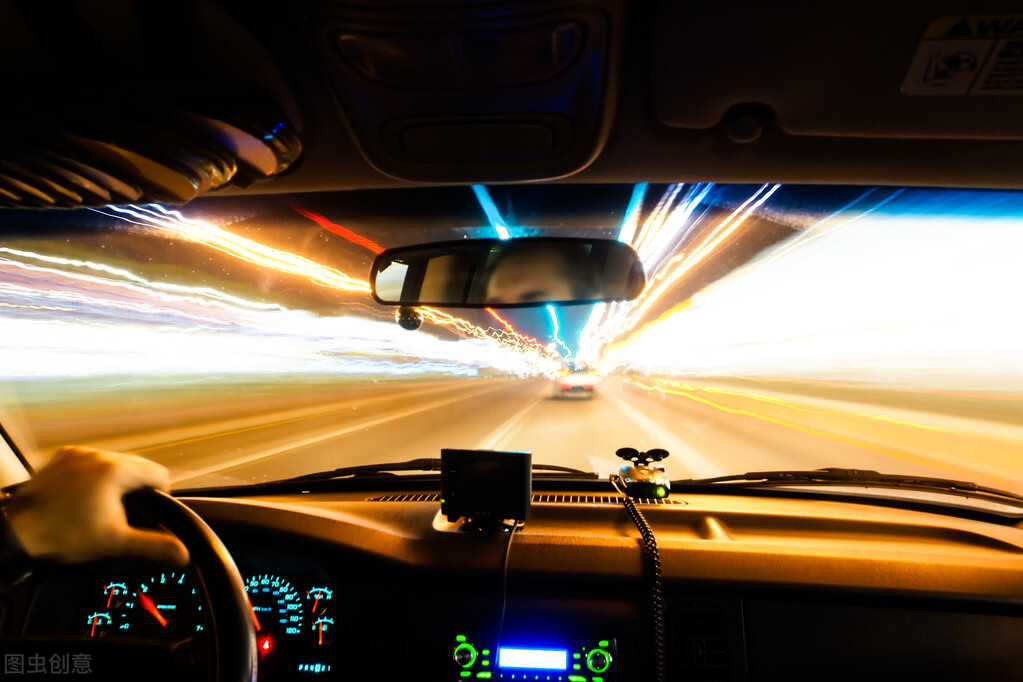 达到光速会发生质变,达到光速会量子化吗