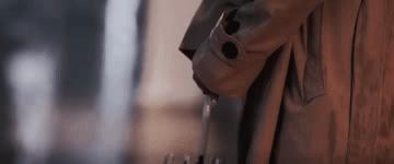 我们笑着说再见却深知再见遥遥无期,我们笑着说再见却深知再见遥遥无期什么意思