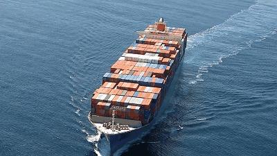 螺旋桨推动船前进是什么原理呢,轮船螺旋桨有多厉害