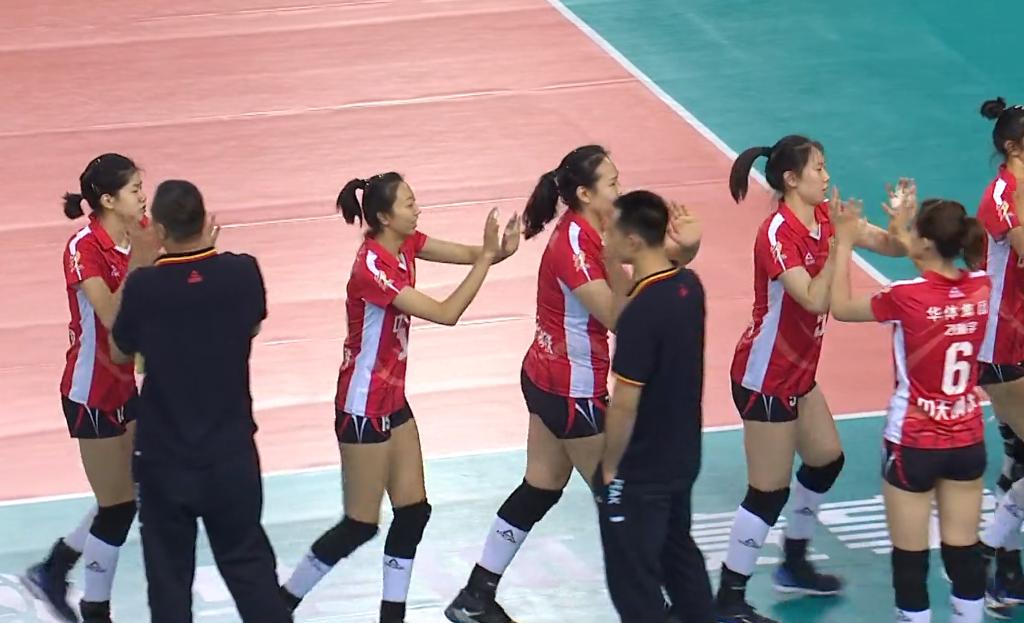 这能跳3米05？江苏小将体型惊人，比龚翔宇重18kg，比孙燕厚一倍