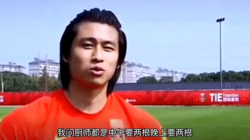 内马尔进球为白血病男孩跳舞,内马尔学患病孩子进球跳舞